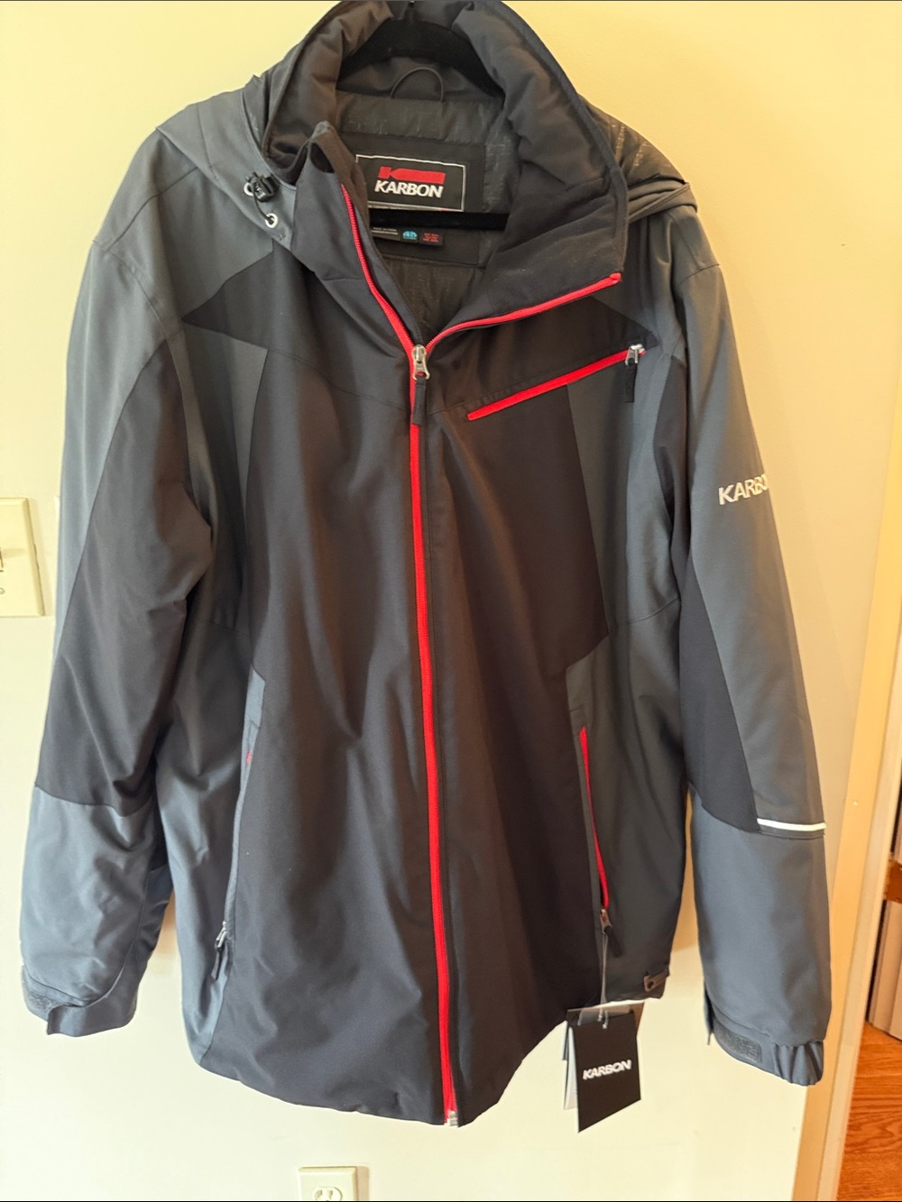Men's Black and Grey Ski Jacket with Red Accents, New With Tags 3xl